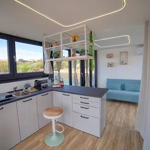 Houseboat Blue Lagoon Bateau-hôtel